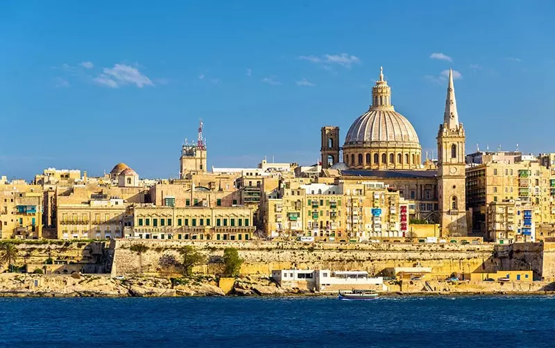 Cursos de inglês e acomodações com bom custo-benefício em Malta
